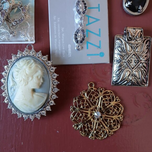 Destash Lot of 77 Jewellery Jewelry Findings Pendants Charms Fancy Boho Goth - Picture 6 of 13